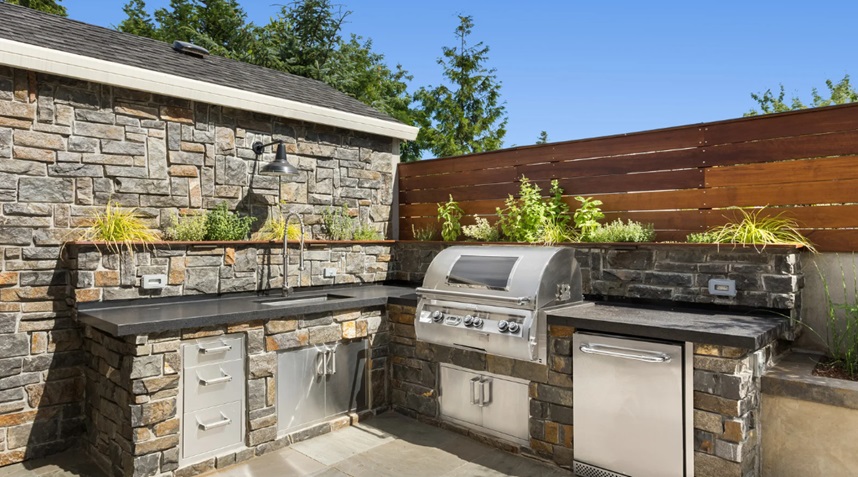 Outdoor Kitchen